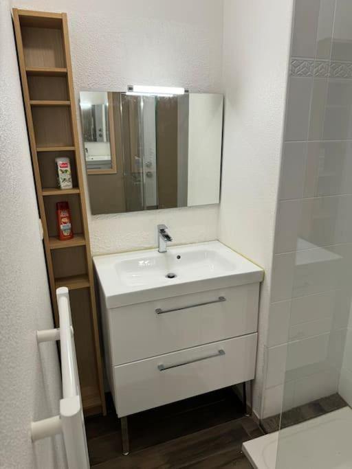 Appartement Confort Et Balcon Ludon-Médoc Extérieur photo
