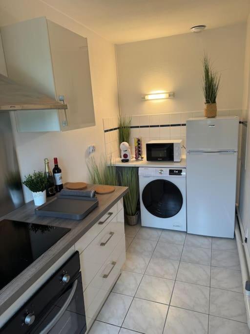 Appartement Confort Et Balcon Ludon-Médoc Extérieur photo