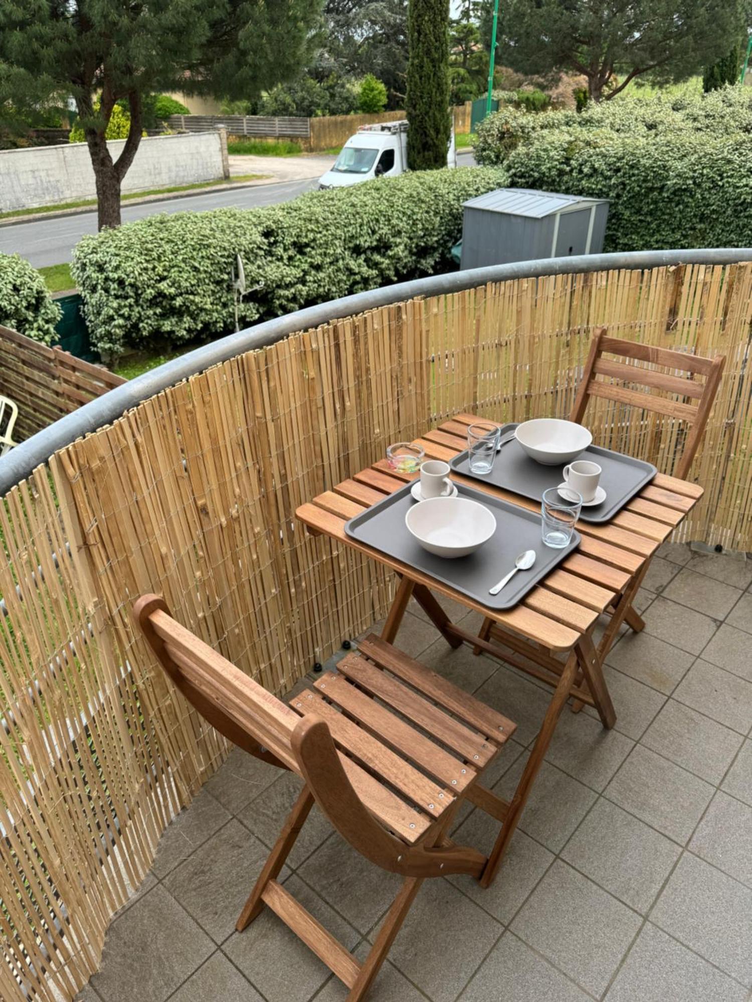 Appartement Confort Et Balcon Ludon-Médoc Extérieur photo